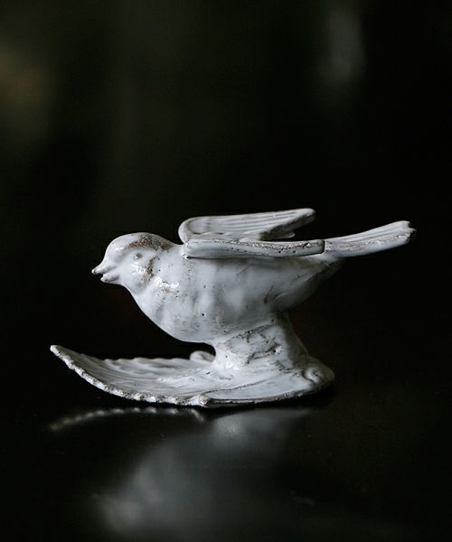 Astier de Villatte 鳥のナイフレスト – Blanc de Juillet