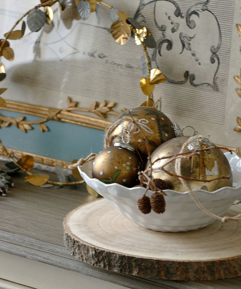 Walther Ornament Gold Ball Mistletoe