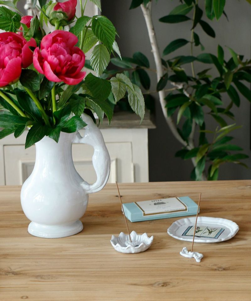 Astier de Villatte ジョンデリアン・プレート・フローラルブック