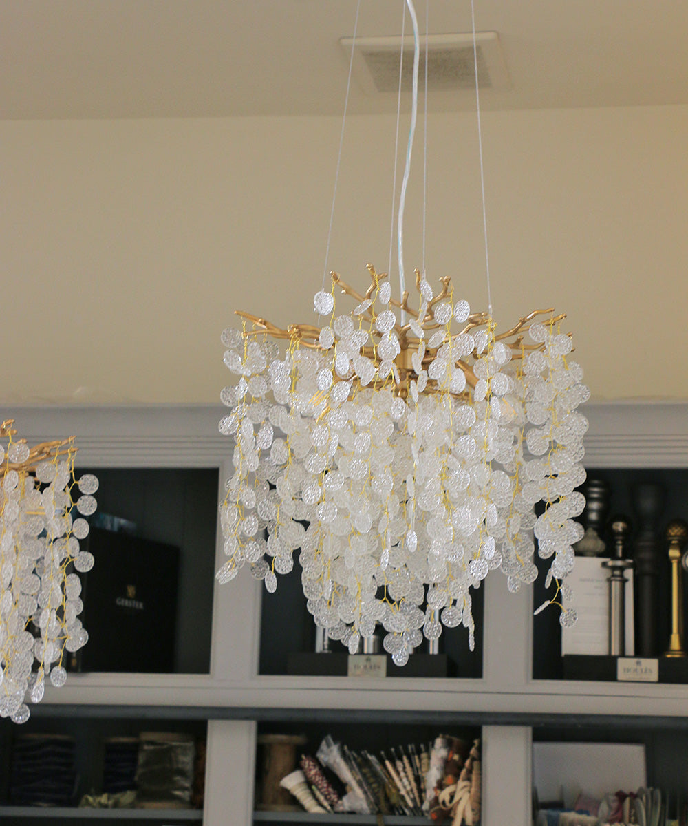 高級感あふれるガラスドロップシャンデリア(2灯) Dutch Style シャンデリア・レインドロップ Φ40cm – Blanc de Juillet