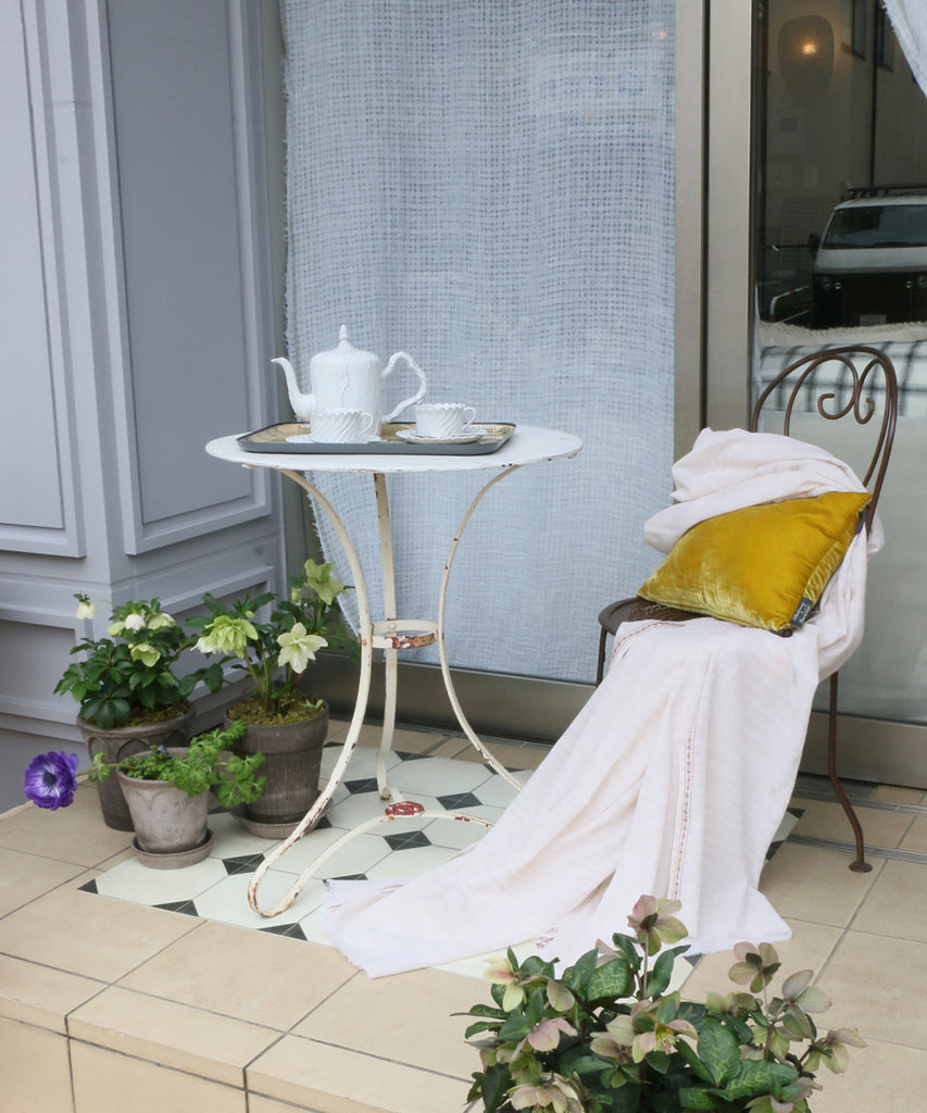 アンティーク・アイアンラウンドコーヒーテーブル