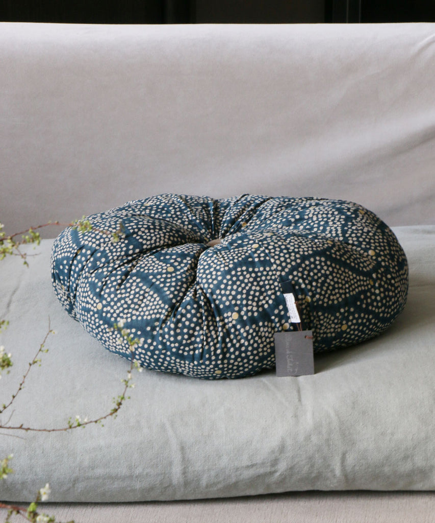 Beatrice LAVAL トトロクッション・コットン更紗・エディンバラブルー