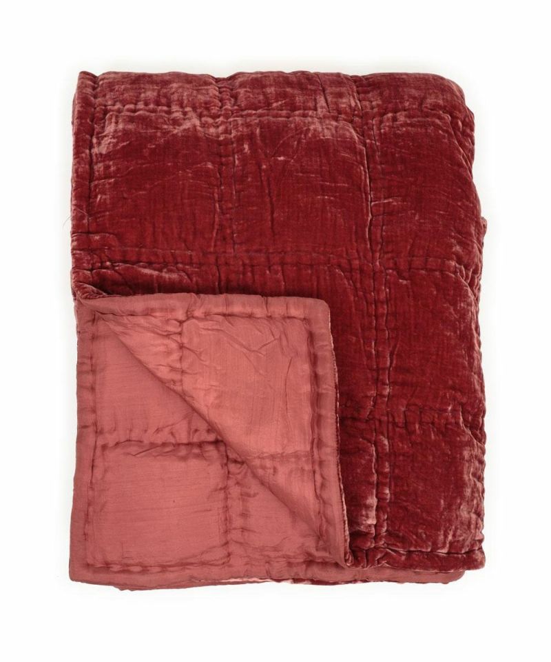 Beatrice LAVAL Silk Velor Bedspread 260x260 Rouge