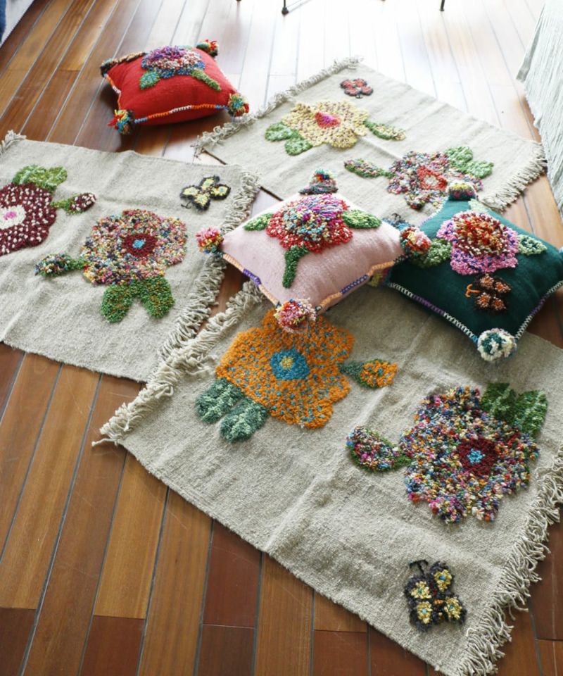PO!PARIS wool rug 97x97・Natalie Lette flower・Bordeaux